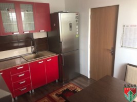 apartament-3-camere-la-casa-terasa-80-mp-curte-libera-de-186-mp-15